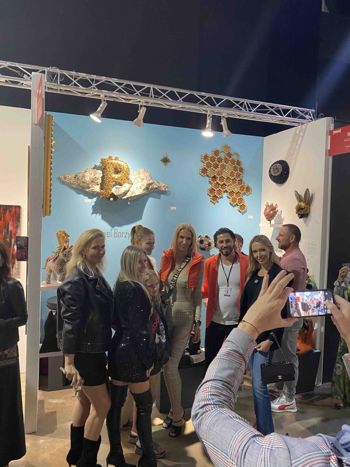 Paweł Borzym, Polski Artysta z Miami, Zdobył Uznanie na Wystawie Art Basel Pawel Borzym Aneta Glam Piotr Agata Rubik Agata Arakel1