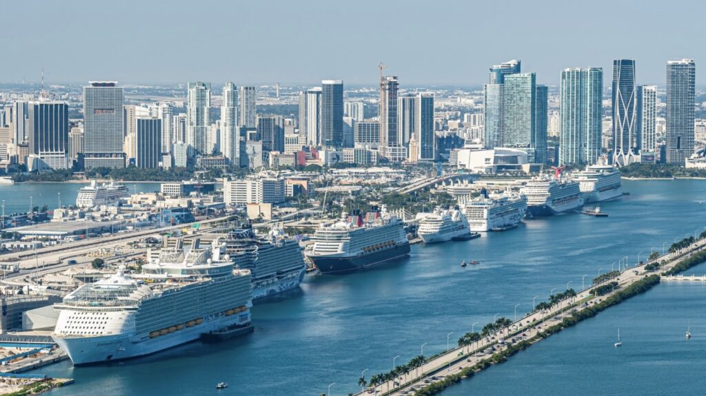 Port Miami i Port Everglades biją rekordy liczby pasażerów Port Miami Plotki Miami